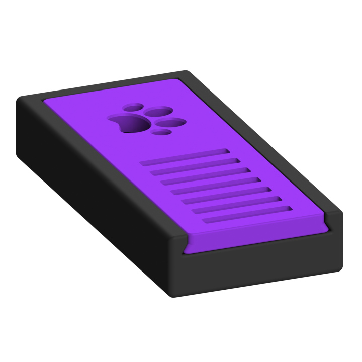 Skrytka zapachowa w formie małego pudełeczka – dyskretne i łatwe do zakamuflowania ukrycie do treningów nosework.