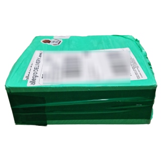 📦 Adoptera Paket i Mörker: Budgivning från 1 zł!