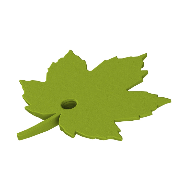 Ukrycie zapachu do treningóe nosework - atrapa klonowego liścia z gniazdem na puszki zapachowe