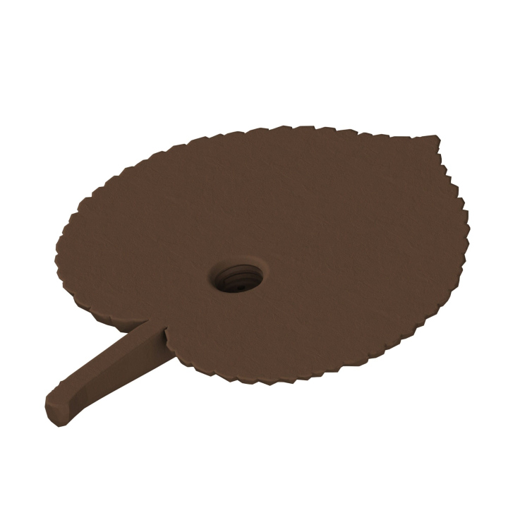 Ukrycie zapachu do treningóe nosework - atrapa liścia z lipy z gniazdem na puszki zapachowe