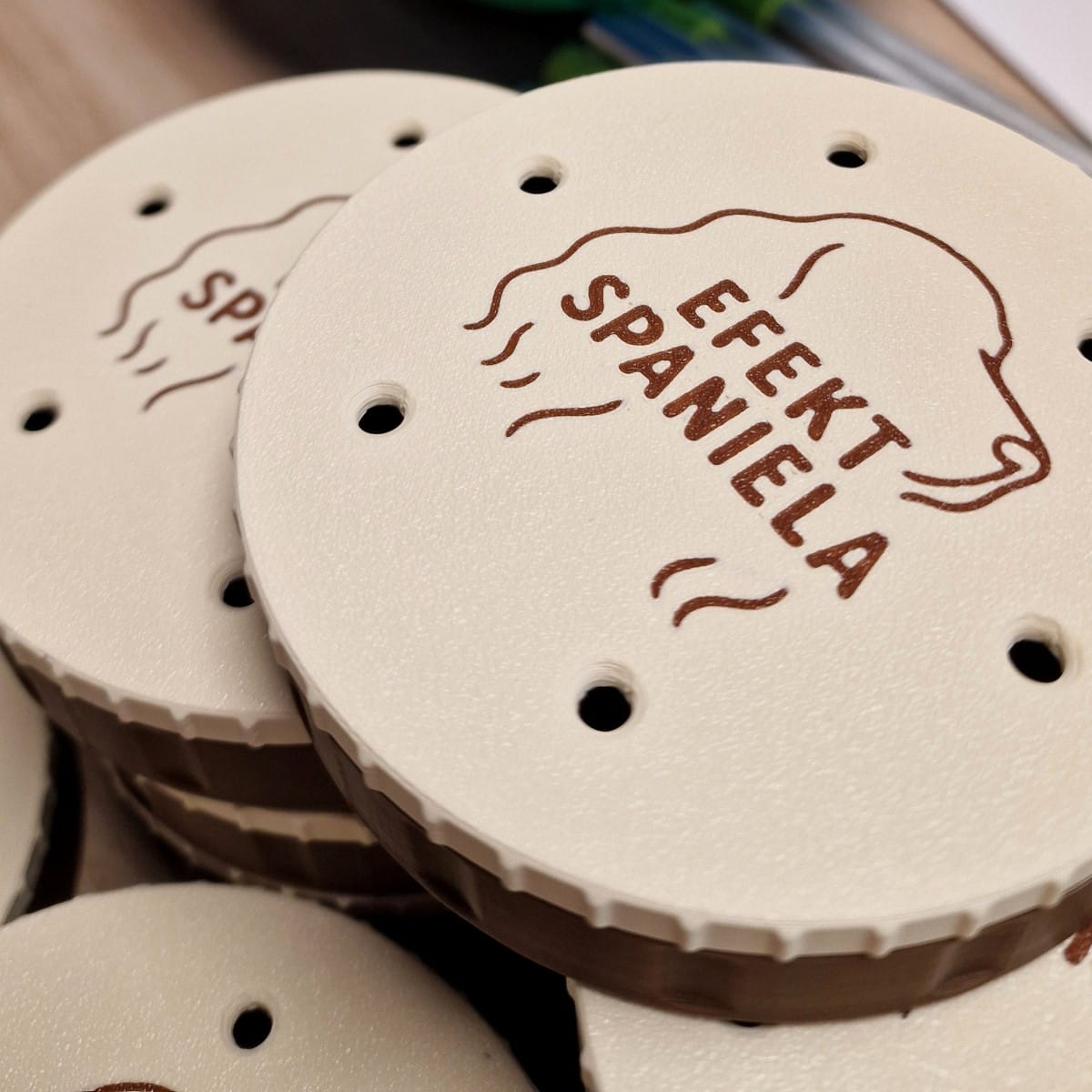 Personalizēti treniņu aksesuāri ar jūsu logo | Fluo Dog