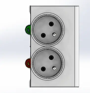 Leeg blikje Nano+ naast het stopcontact